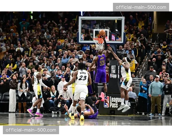 魔术110-109绝杀湖人，班凯罗36+10+6，詹姆斯压哨三分未果