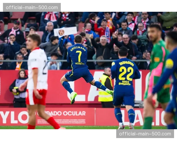 西甲早场：赫罗纳半场0-2落后于皇家贝蒂斯，黑马势头遇阻