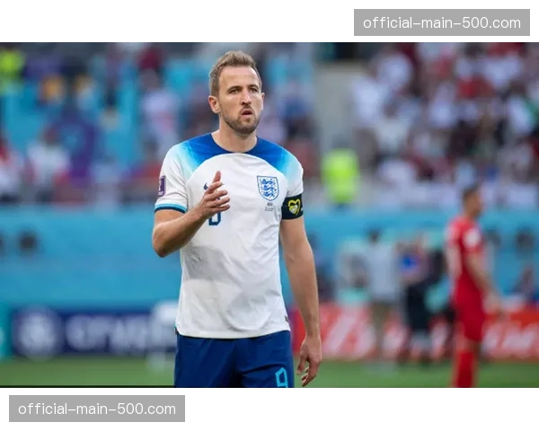 失点之后：波鸿前锋浅野拓磨赛后独自加练点球至夜幕降临