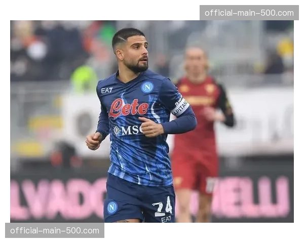 奥格斯堡1-1汉堡，53%控球率未能转化为胜利